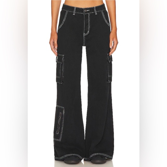 Women’s Superdown Black Cargo Jeans - Picture 2 of 9